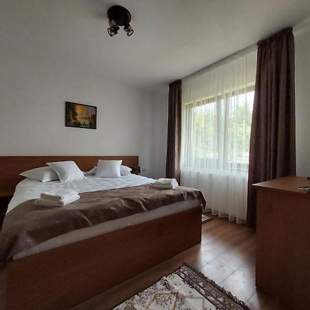 Casa Elena Hotell Ceahlău Eksteriør bilde